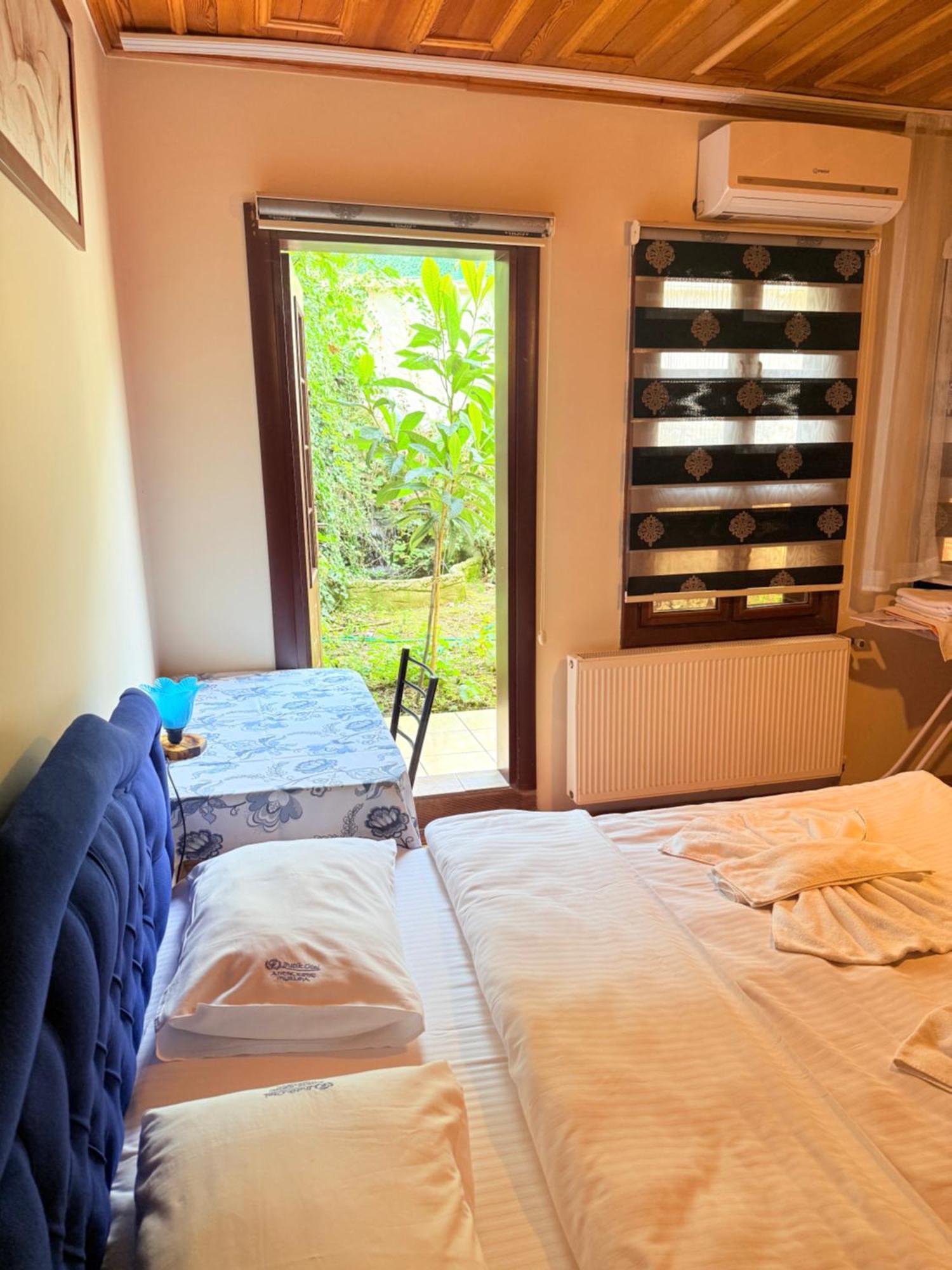 Oez Butik Otel Antik Kent Myrleia Муданья Экстерьер фото